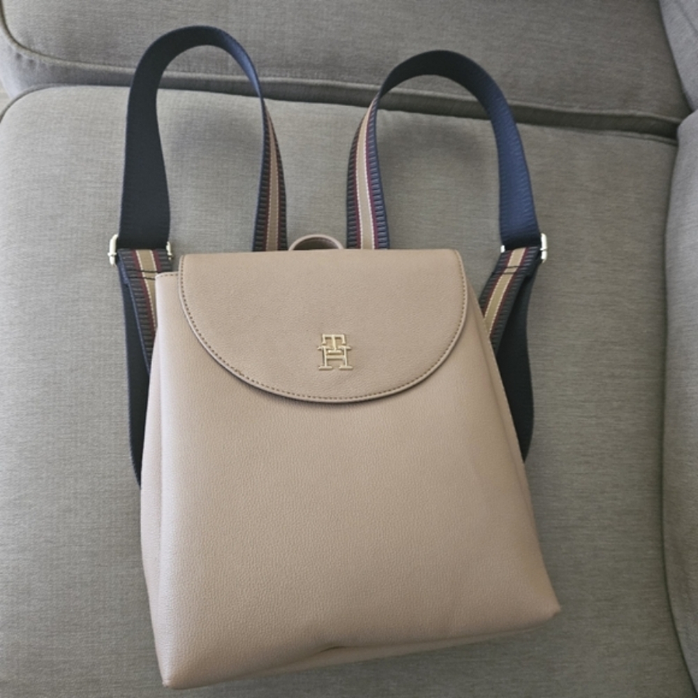 Tommy Hilfiger tan backpack pleather faux leather
